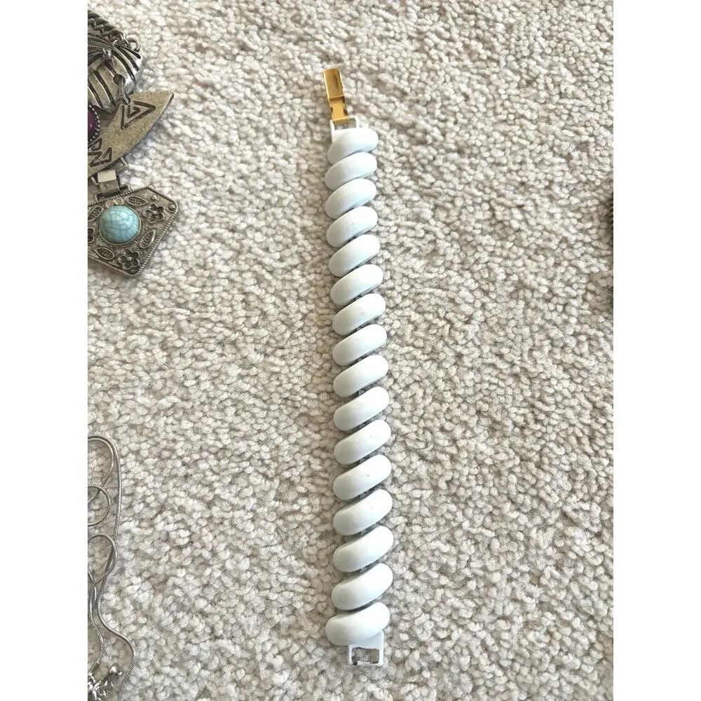 Vintage Napier White Enamel Link Bracelet Gold Tone 7 Inch Signed